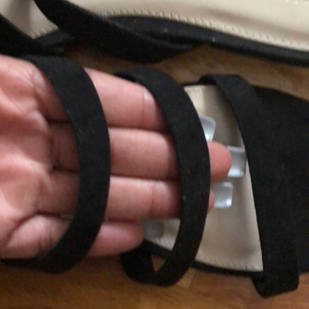 Sandals - Picture 3 of 3